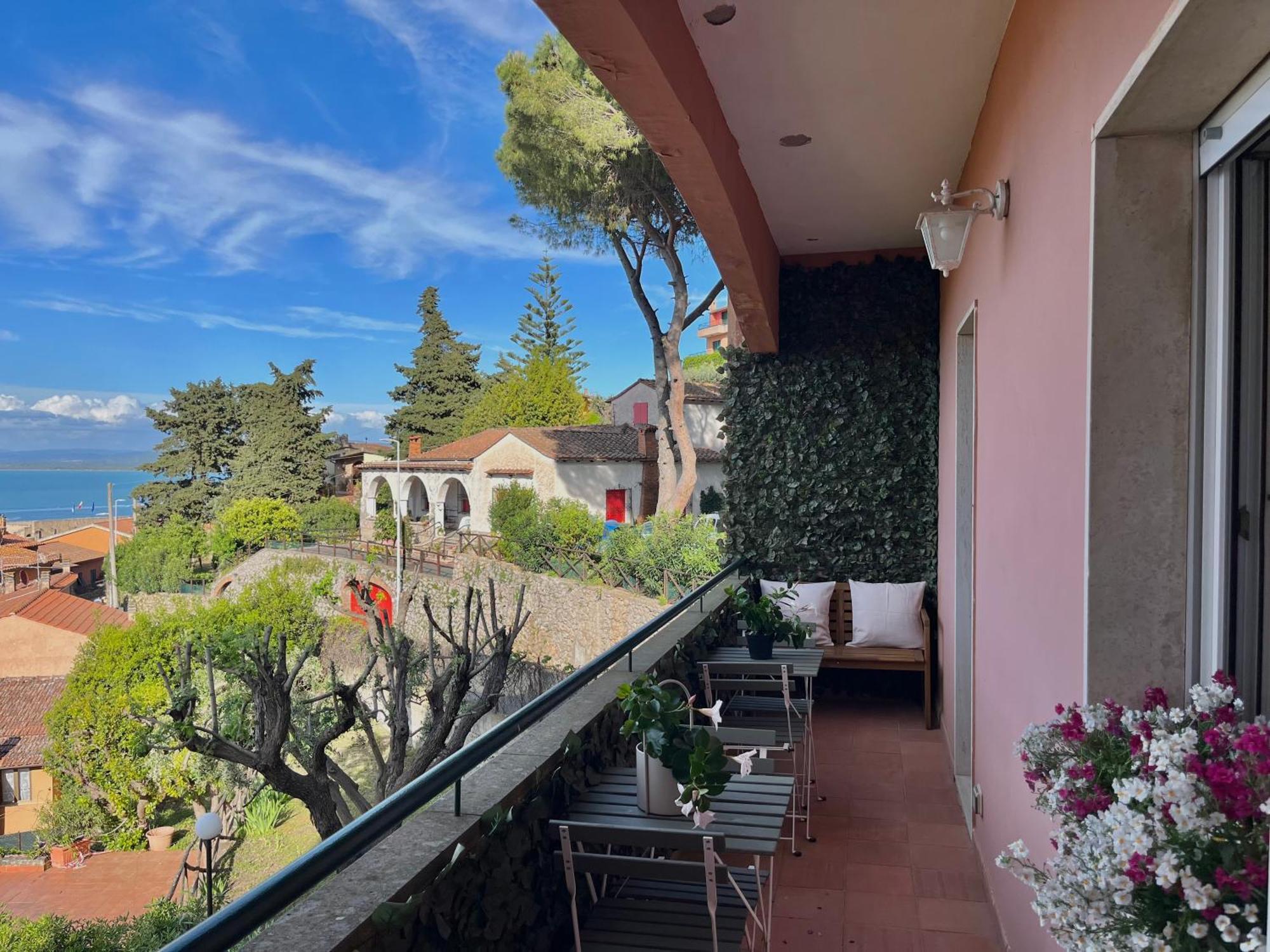 Апартаменты Porto Santo Stefano Vista Mare + Parcheggio Gratuito Экстерьер фото